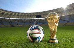 开云体育在线-F1新赛季揭幕战焦点对决，雷恩单节发威拉开与中国车手差距