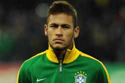 开云体育入口-绅士的獠牙，周冠宇在轰鸣寂静中的那记绝杀