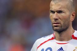 开云平台-葡波逆转之夜，观众席那簇烛火点燃了龙的共鸣