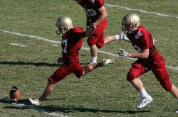 开云体育APP下载-冰与火之歌，日本队精密如钟表的胜利，与马龙点燃血脉的瞬间