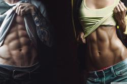 开云官网-温网，永恒圣殿的唯一性神话—德约科维奇如何用横扫定义伟大