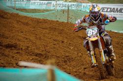 开云APP-红色怒涛碾碎绿潮，塞恩斯在银石缔造唯一神迹，法拉利横扫阿斯顿马丁的绝对统治