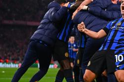 开云体育APP下载-拜仁慕尼黑压哨进球，仍无缘胜利