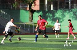 开云体育APP下载-球队热身赛结束，备战进入倒计时