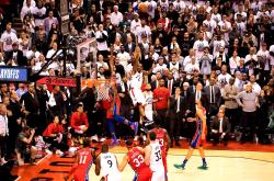 开云下载-NBA新赛季：猛龙队签约伦纳德，冲击新赛季冠军