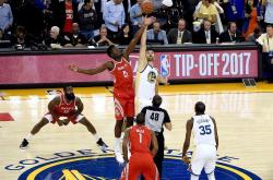 开云体育入口-包含银川黄河队员致敬球迷，信心满满备战下一场的词条