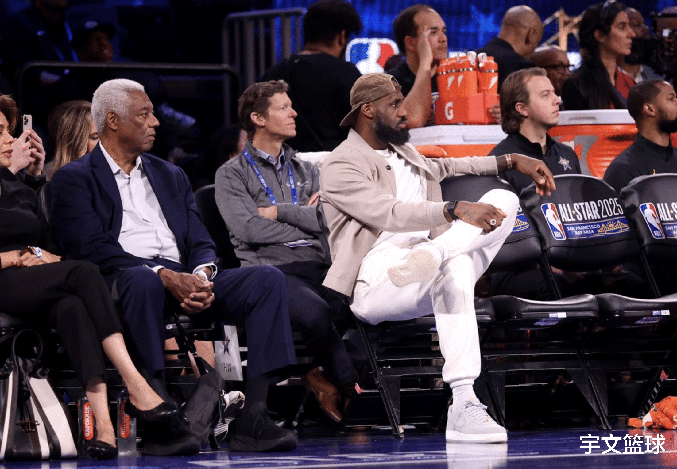 NBA全明星周末活动吸引众多球迷