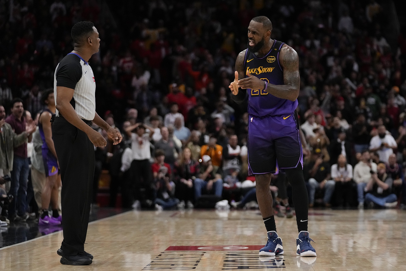 NBA总决赛再战，湖人球员表现出色，热火再接再厉的简单介绍
