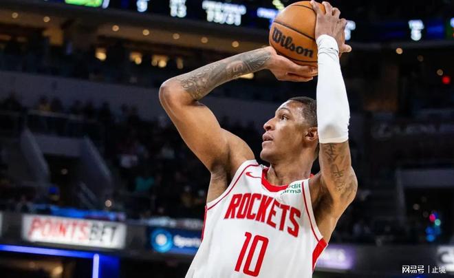 火箭再胜一仗,球员磨砺完善技术 火箭再胜一仗,球员磨砺完善技术