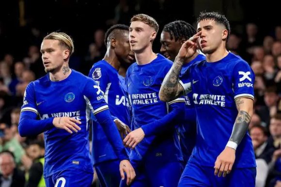 切尔西客场输给利物浦,遭遇失利 切尔西客场输给利物浦,遭遇失利