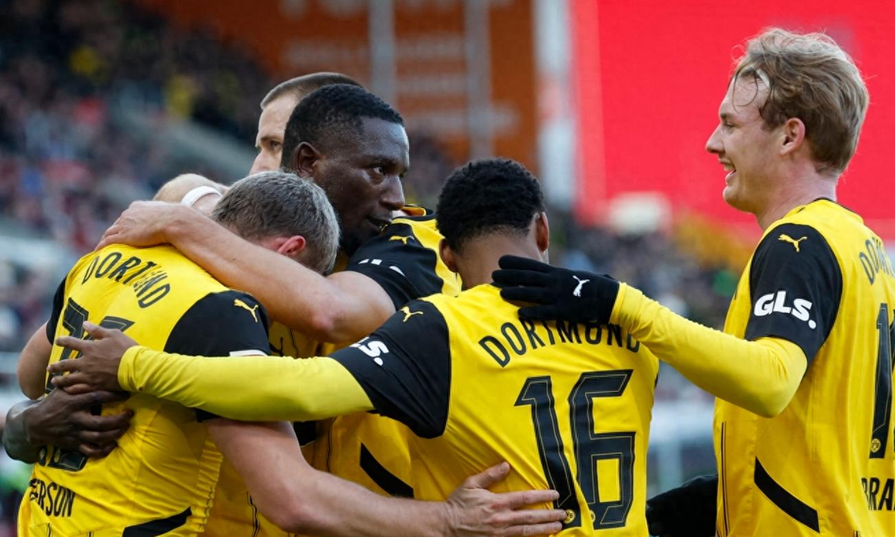 多特蒙德主场大胜,继续稳固联赛前四位置 多特蒙德主场大胜,继续稳固联赛前四位置