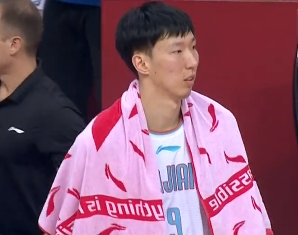 半场领先！球队决心不止于此