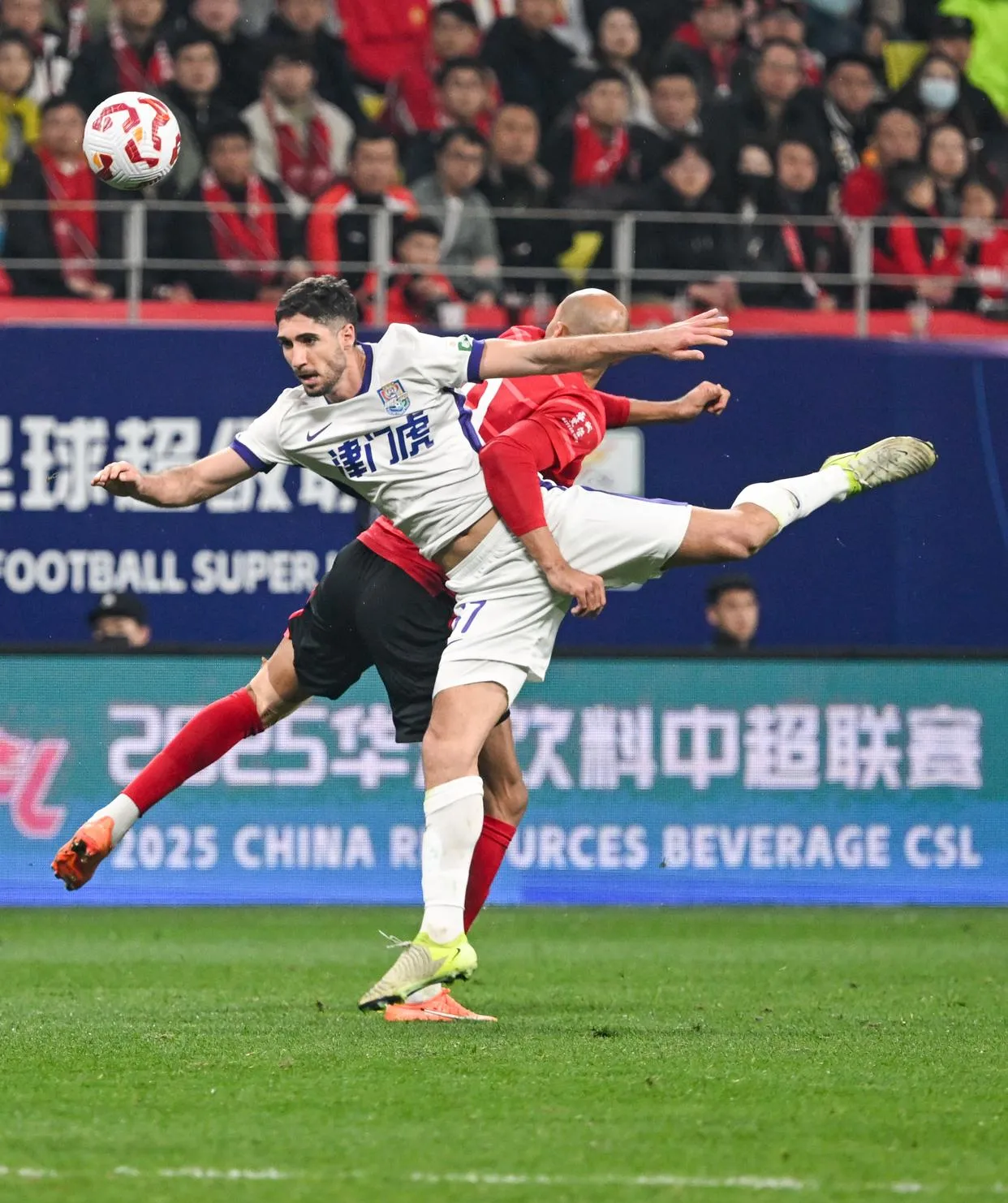 天津队小胜四川，晋级季后赛势如破竹