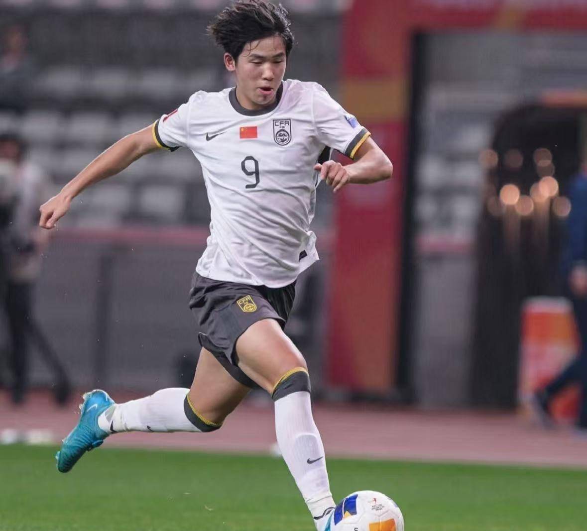 中超球员技术精湛,被誉为绝版足坛新星的简单介绍 中超球员技术精湛,被誉为绝版足坛新星的简单介绍