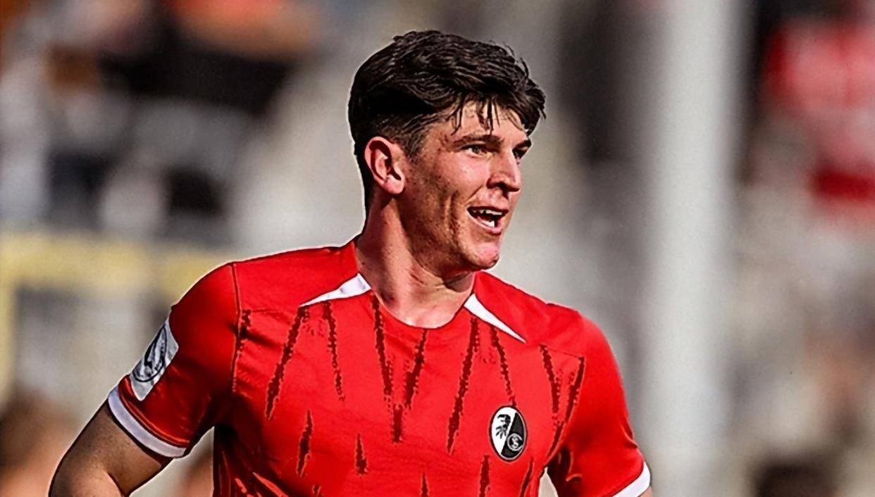 门兴格拉德巴赫客场战平弗赖堡,排名继续下滑 门兴格拉德巴赫客场战平弗赖堡,排名继续下滑