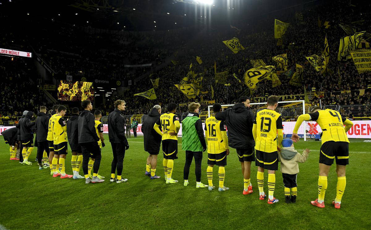 刹不住脚的多特蒙德主场大胜不伦瑞克，士气大振的简单介绍