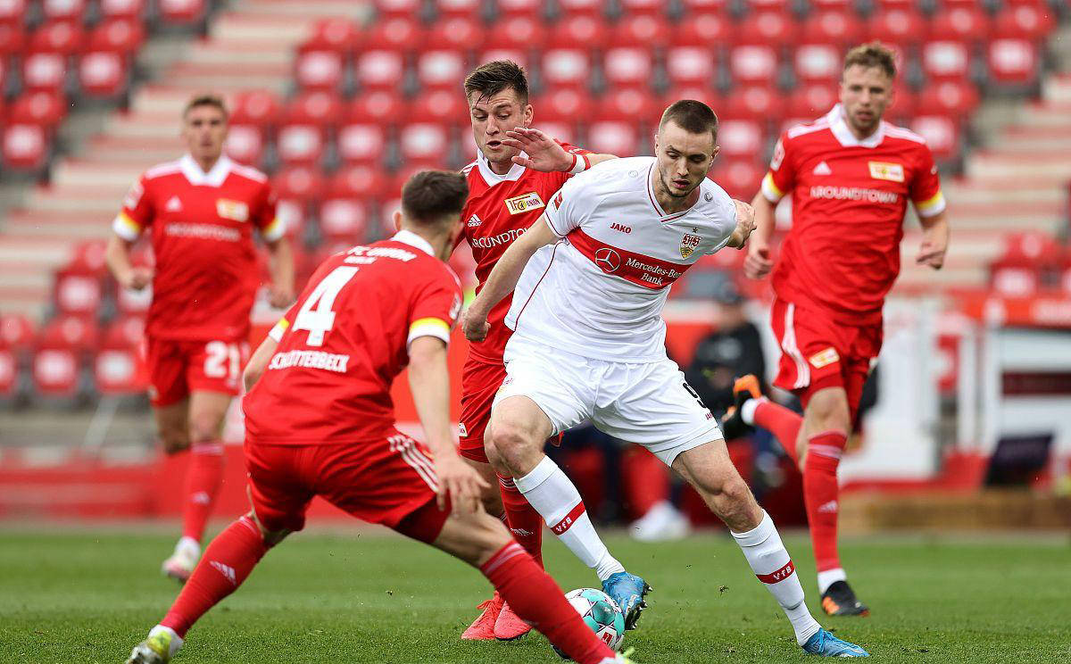 关于斯图加特在比赛中大放异彩赢得胜利的信息 关于斯图加特在比赛中大放异彩赢得胜利的信息