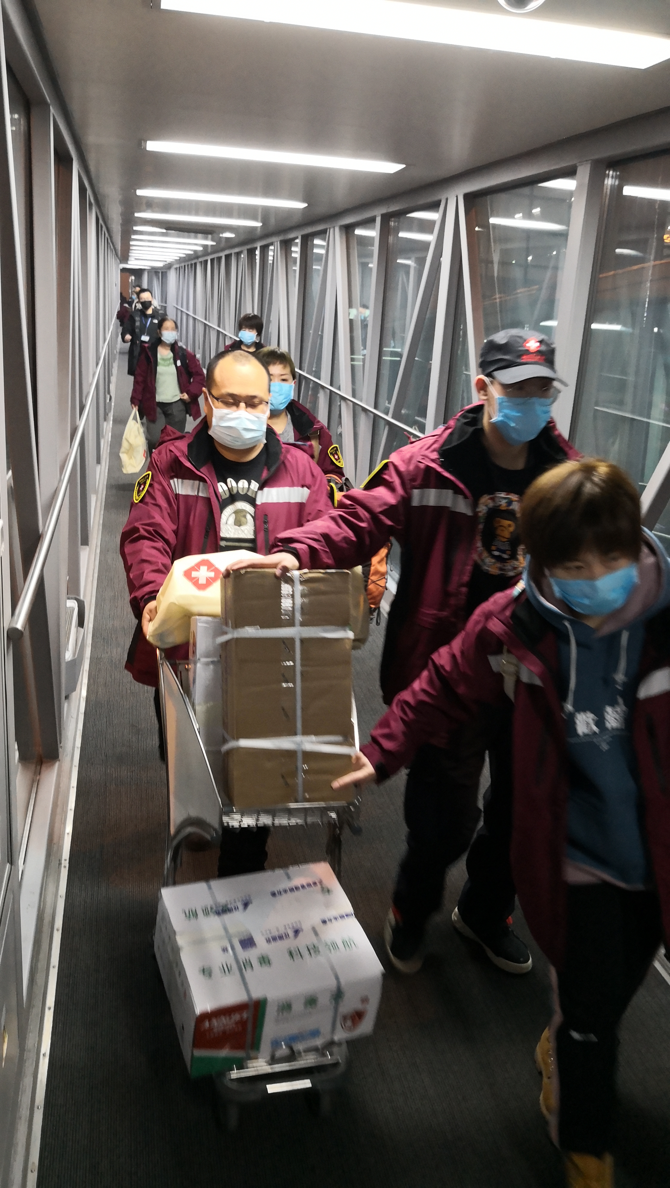 汉堡蓝白士气高昂,再胜一场将实现保级目标的简单介绍 汉堡蓝白士气高昂,再胜一场将实现保级目标的简单介绍