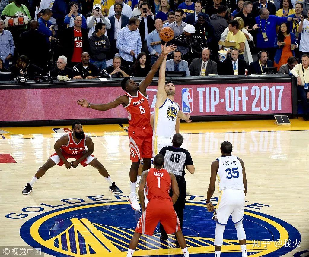 包含银川黄河队员致敬球迷，信心满满备战下一场的词条