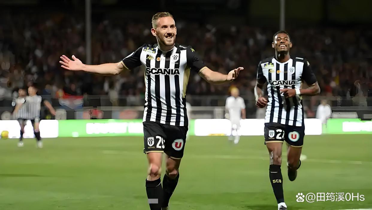 昂热客场失利,保级前景不容乐观 昂热客场失利,保级前景不容乐观