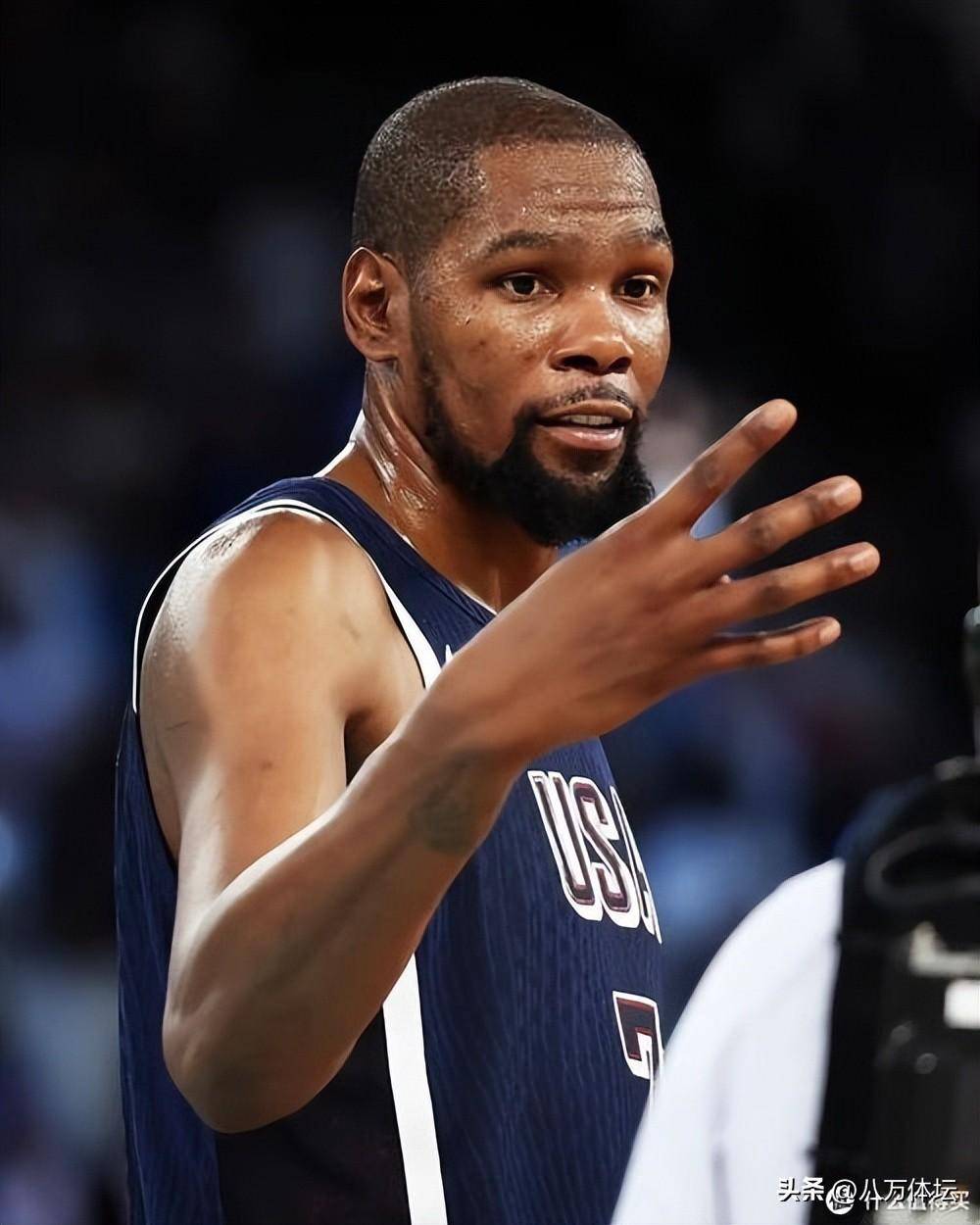 76人队逆转太阳队,取得五连胜 76人队逆转太阳队,取得五连胜