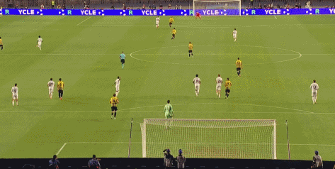 切尔西逆转丹麦，库尔图瓦扛起全队