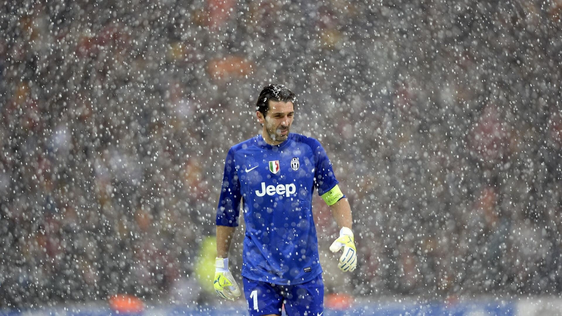 东方武道刺穿沙漠，法式弯刀成致命引擎，姆巴佩的无间道之夜