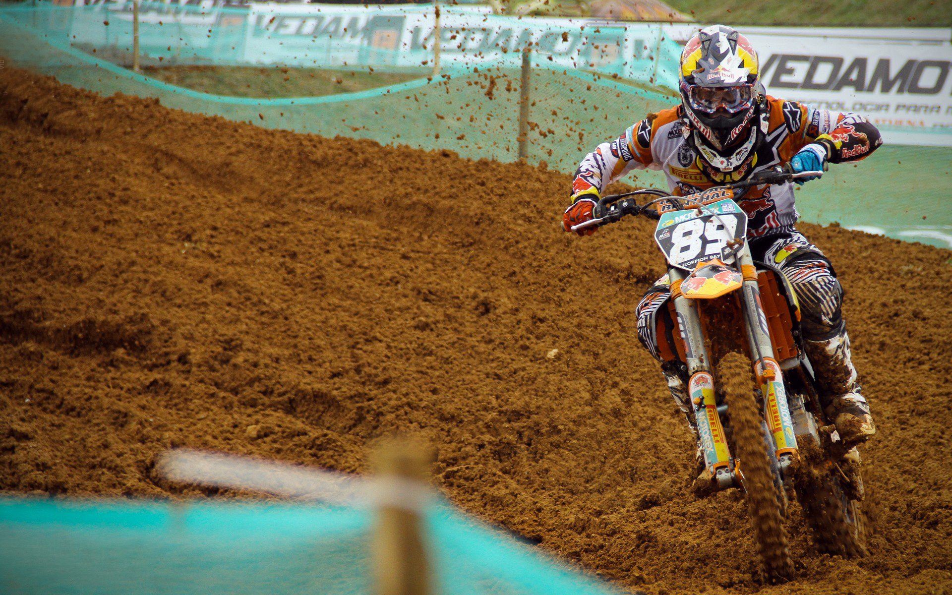 赛道与球场，当F1的争冠曲线遇上吉林队的强行终结